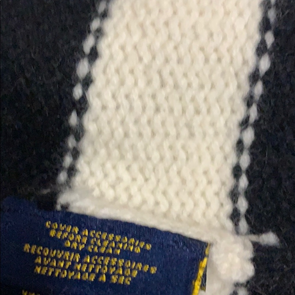 Wool Sweater - Picture 9 of 9